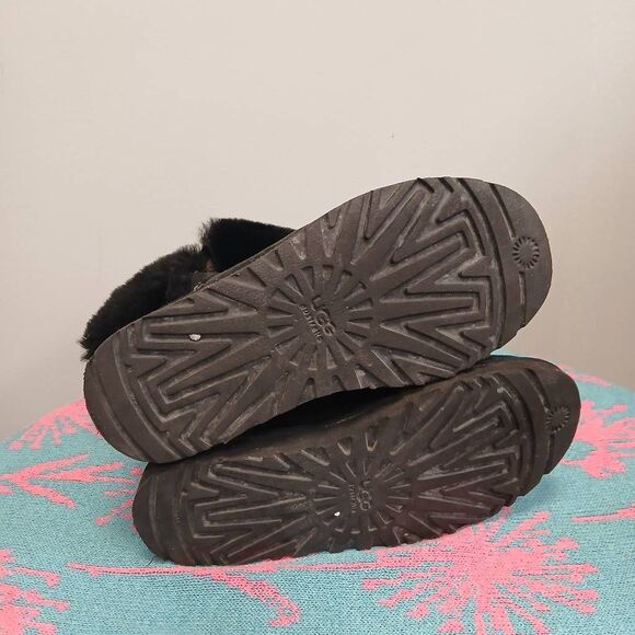 Ugg womens size 7 black ankle Bailey 1 button boot suede leather sherpa fur - Picture 5 of 8